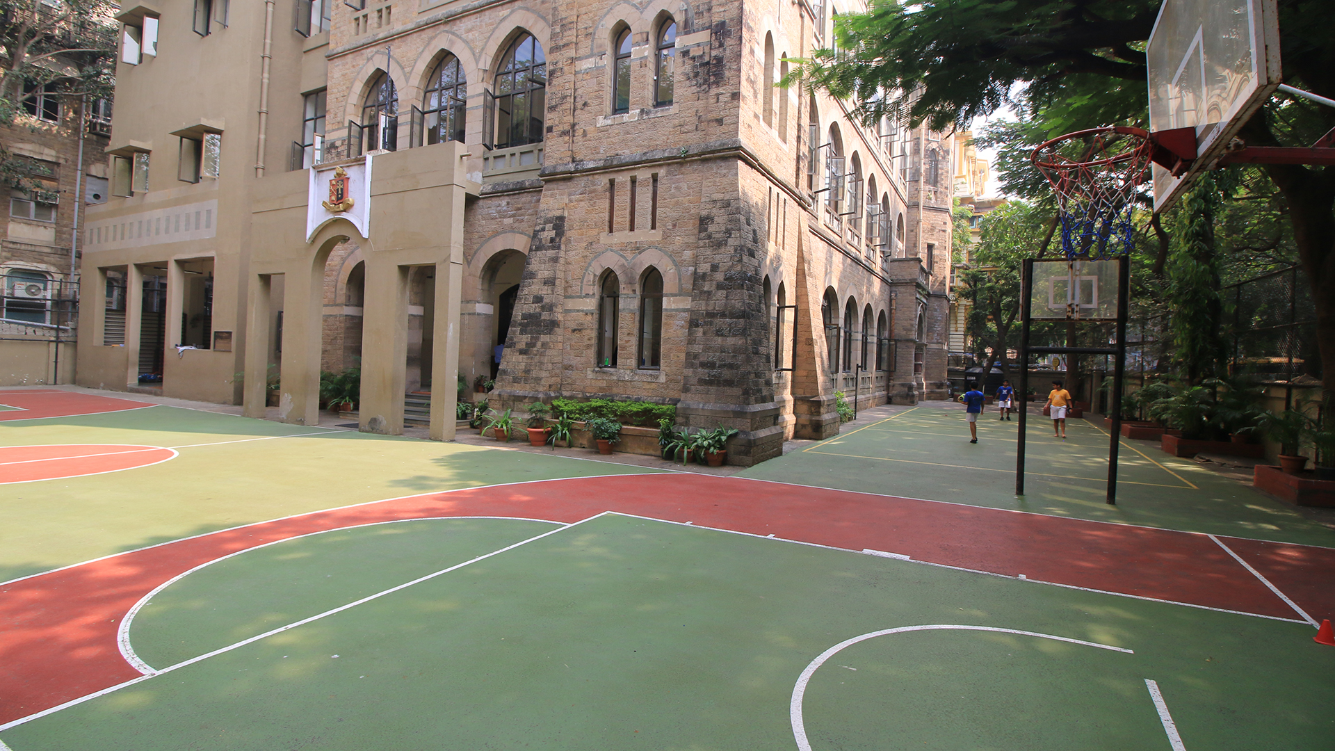 The Cathedral and John Connon Middle School - Mumbai - Architecture