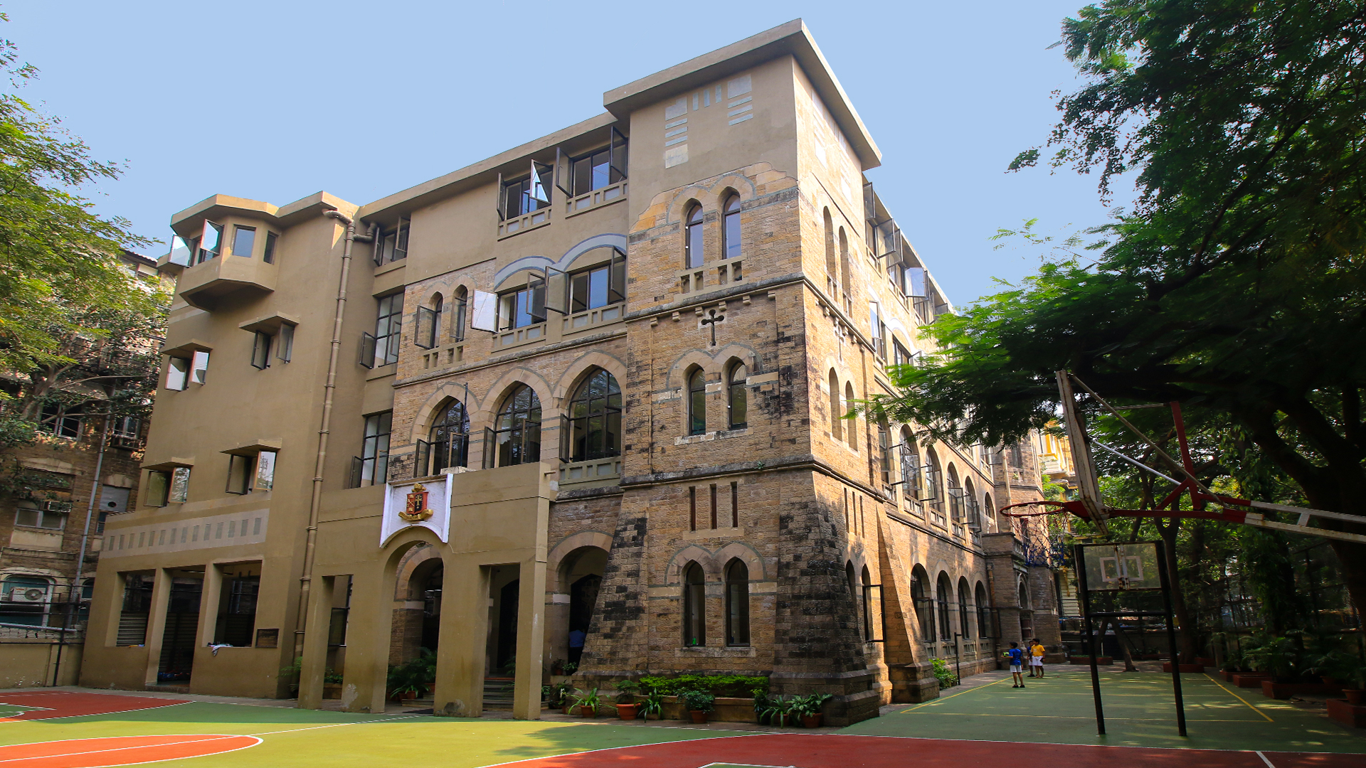 The Cathedral And John Connon Middle School - Mumbai - Architecture