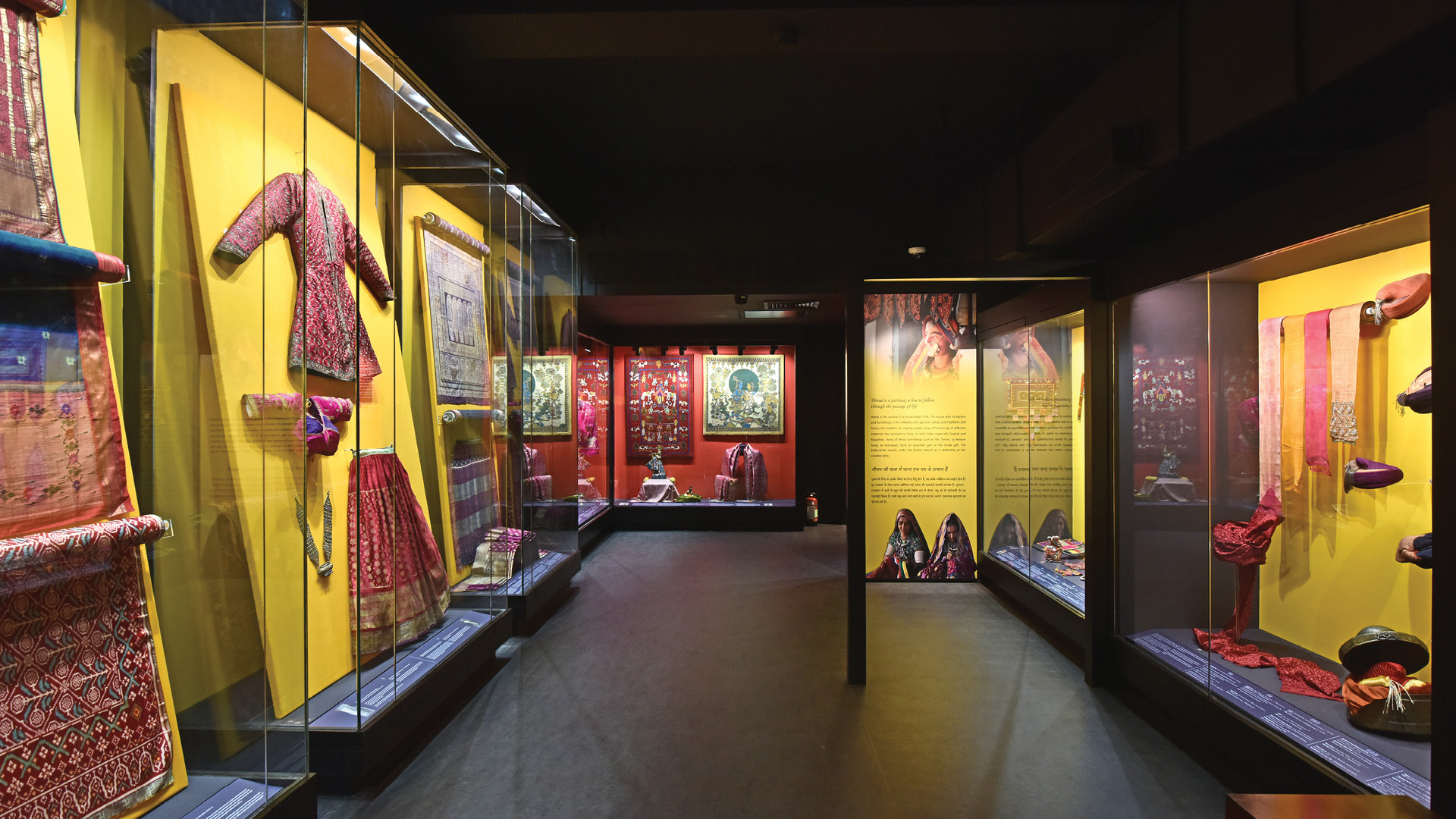 Textile Gallery at CSMVS Mumbai, Maharashtra